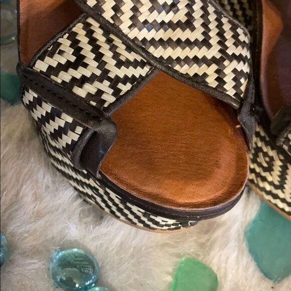 Lucky brand wedges 5.5 (3705) - Picture 2 of 10